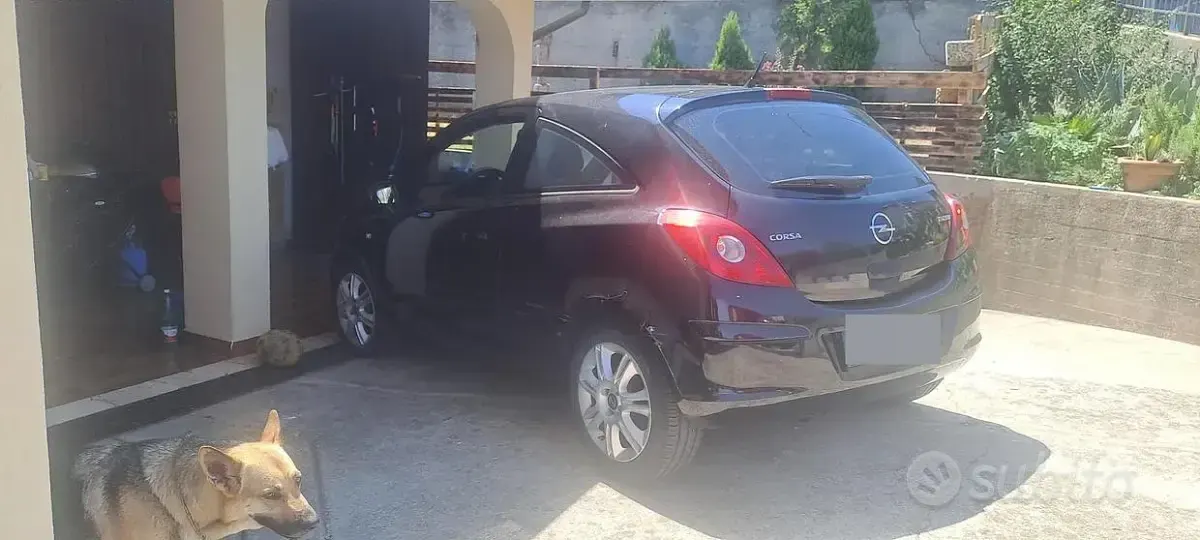 Usata Opel Corsa 75 CV (55 kW) 2006 Nero Utilitaria