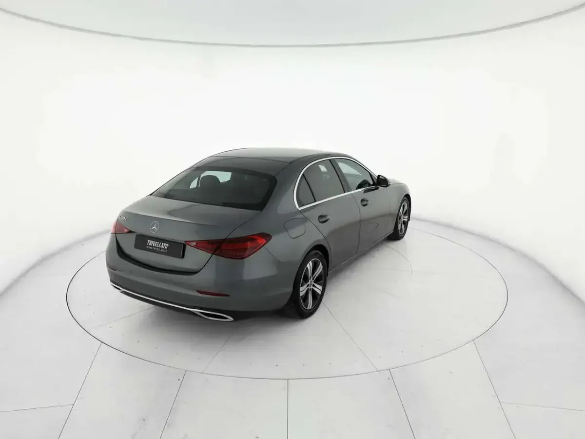 Usata Mercedes C200 Premium 163 CV (119 kW) 2022 Grigio grafite Berlina