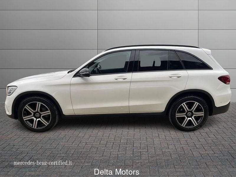 Usata Mercedes GLC200 163 CV (119 kW) 2019 Grigio selenite SUV