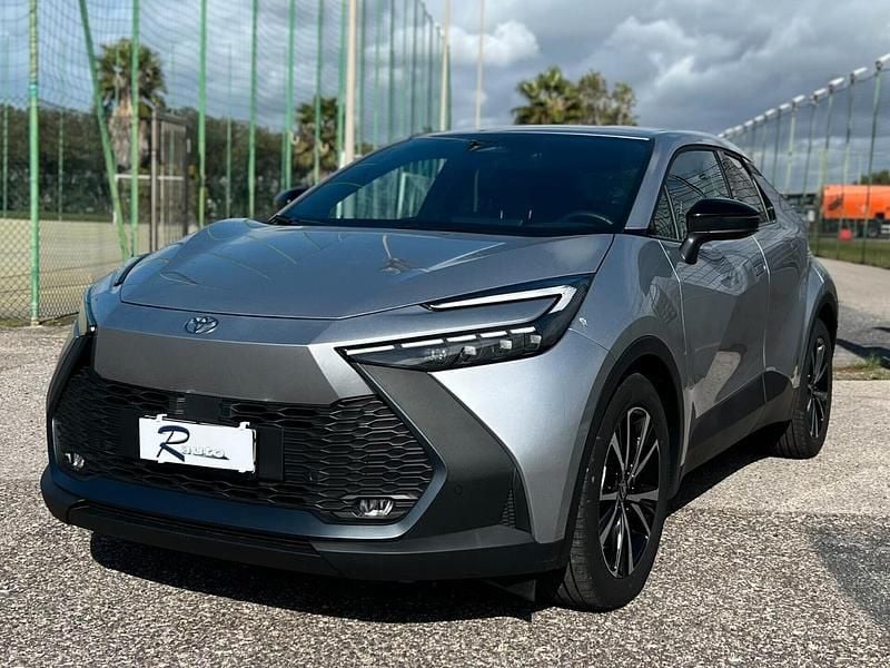 Usata Toyota C-HR Trend 140 CV (102 kW) 2025 Argento SUV