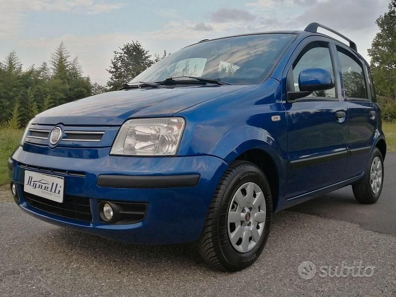 Blu Usata 2010 Fiat Panda Dynamic Utilitaria | 5200 € (Cara) - Immagine 1/4