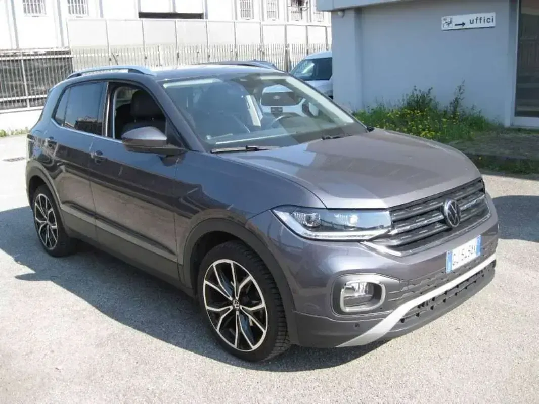 Usata VW T-Cross 110 CV (80 kW) 2022 Grigio SUV