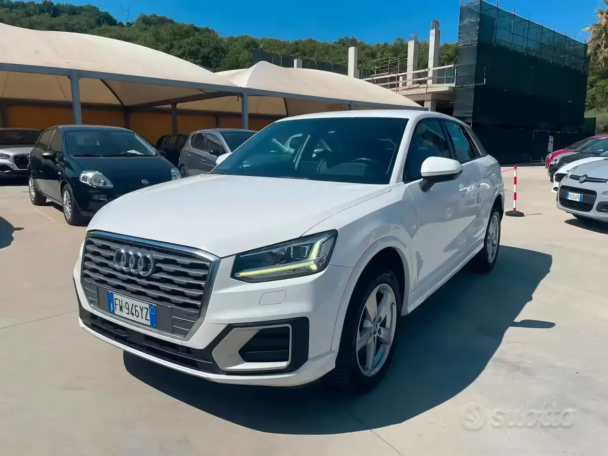 Usata Audi Q2 Admired 116 CV (85 kW) 2019 Bianco SUV