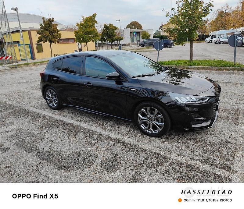 Usata Ford Focus ST-Line 120 CV (88 kW) 2024 Nero Berlina