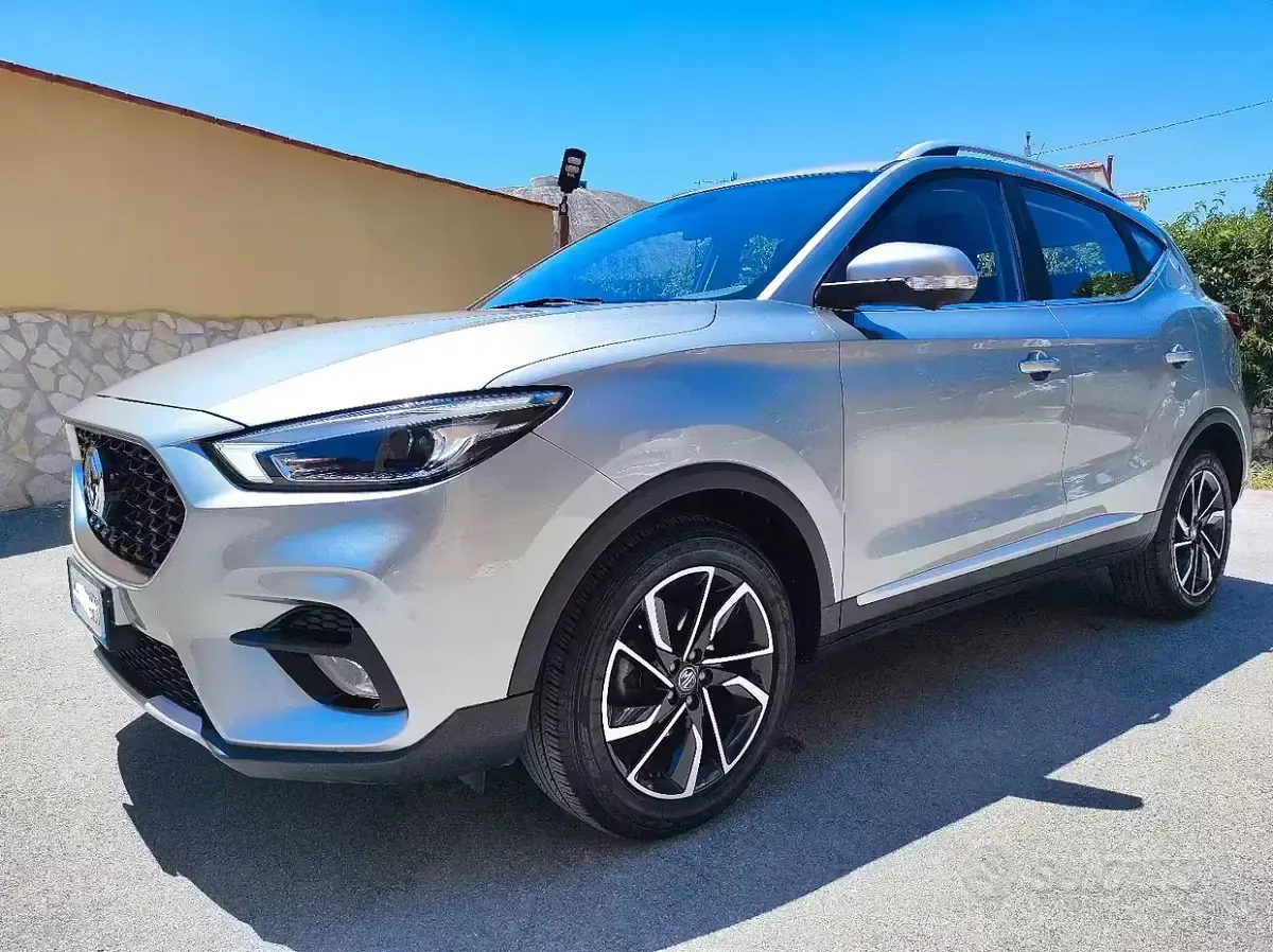 Usata MG ZS 106 CV (77 kW) 2024 Grigio SUV