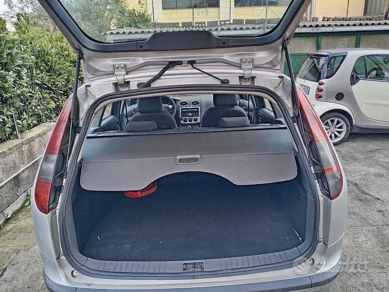 Usata Ford Focus 2006 Grigio Station wagon