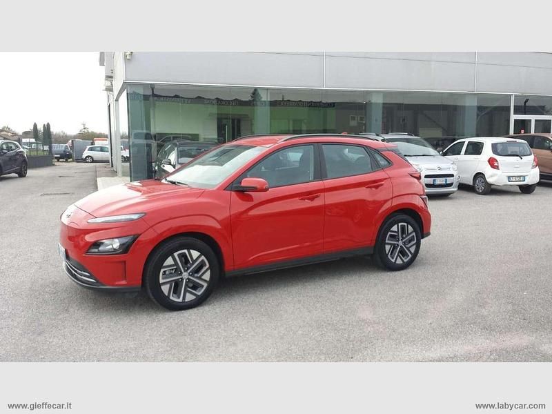 Rosso Usata 2022 Hyundai Kona SUV | 18.450 € (Buon prezzo) - Immagine 1/4