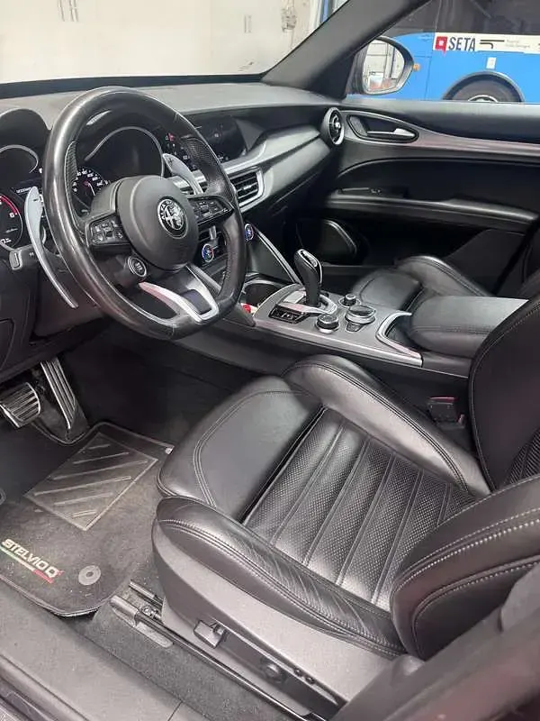 Usata Alfa Romeo Stelvio Veloce 209 CV (153 kW) 2020 SUV