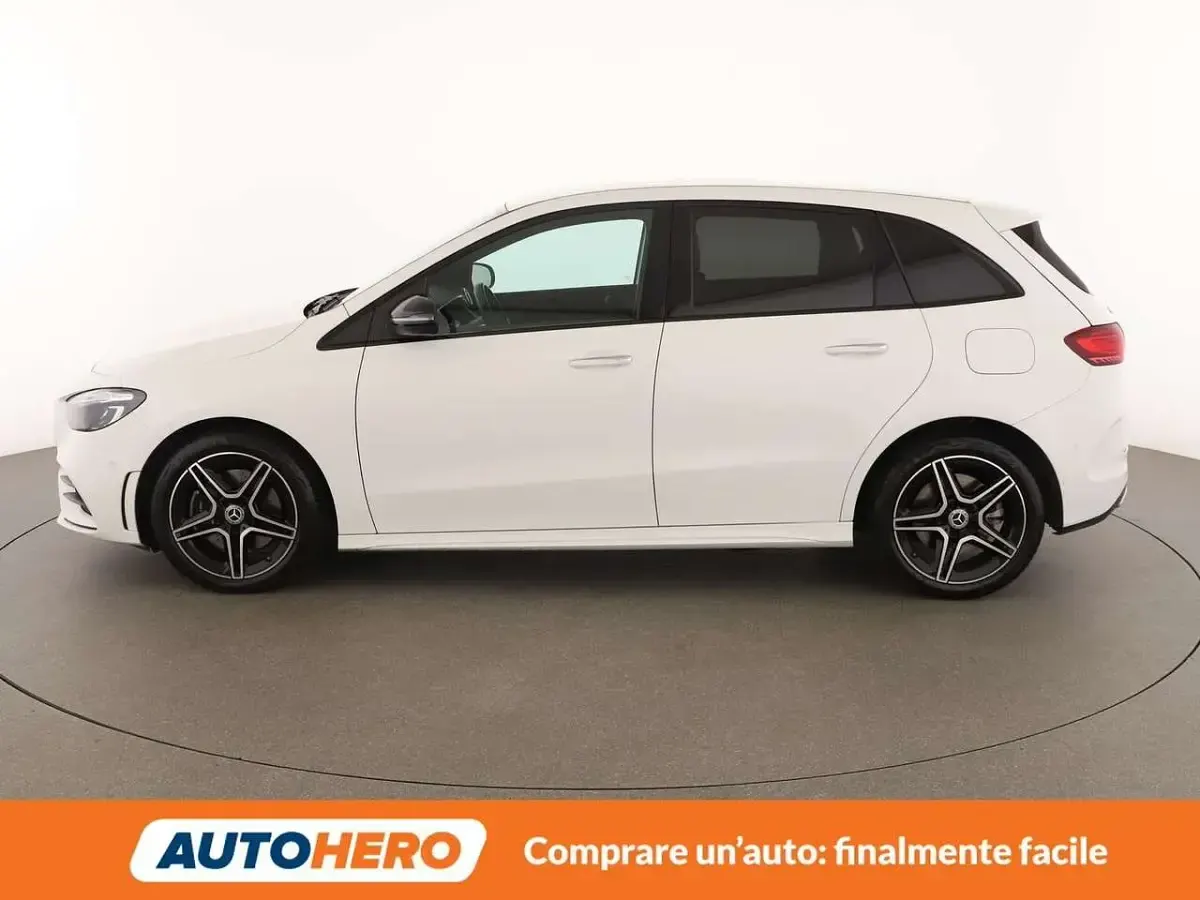 Usata Mercedes B250 AMG line 163 CV (119 kW) 2023 Bianco Utilitaria
