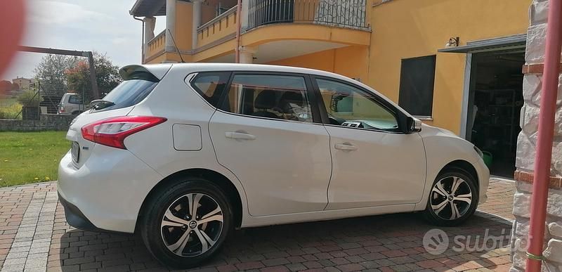 Usata Nissan Pulsar Tekna 110 CV (80 kW) 2015 Bianco Utilitaria