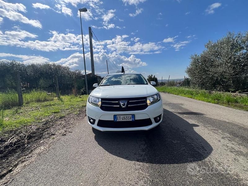 Usata Dacia Sandero Ambiance 75 CV (55 kW) 2014 Bianco Berlina
