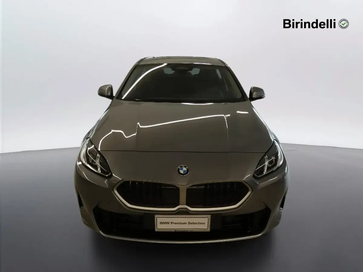 Usata BMW 118 Shadowline 150 CV (110 kW) 2024 Skyscraper grey metallic Utilitaria