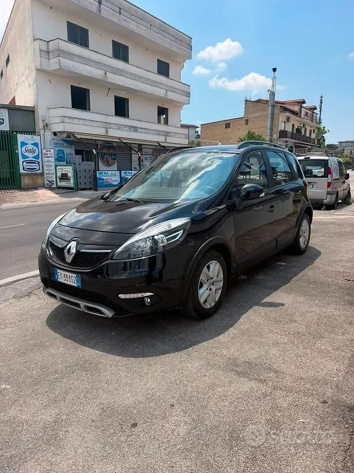Usata Renault Scénic 110 CV (80 kW) 2015 Nero Monovolume