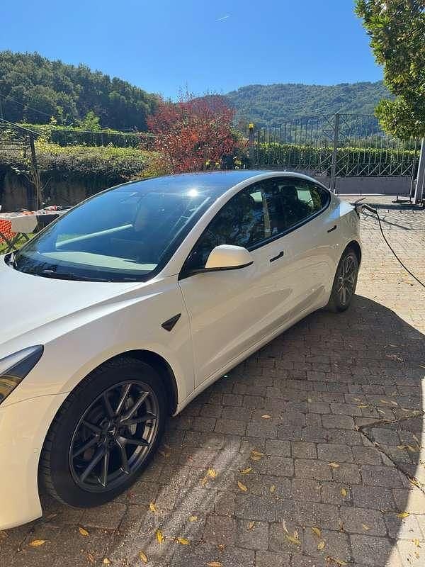 Usata Tesla Model 3 Standard Range 100 kW (136 CV) 2021 Berlina