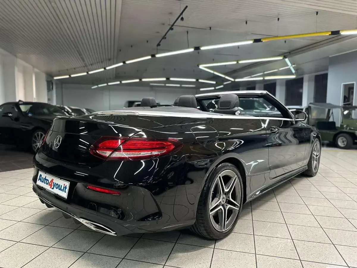 Usata Mercedes C200 AMG line 184 CV (135 kW) 2020 Nero Cabrio