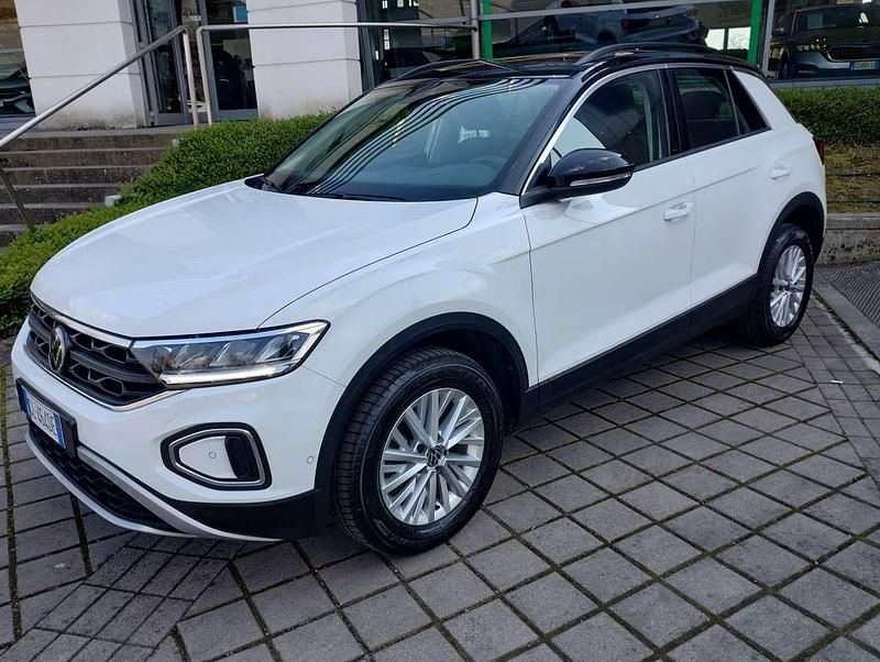 Usata VW T-Roc Life 110 CV (80 kW) 2022 Bianco SUV