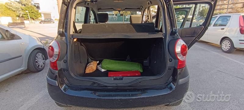 Usata Renault Modus 85 CV (62 kW) 2006 Nero Monovolume