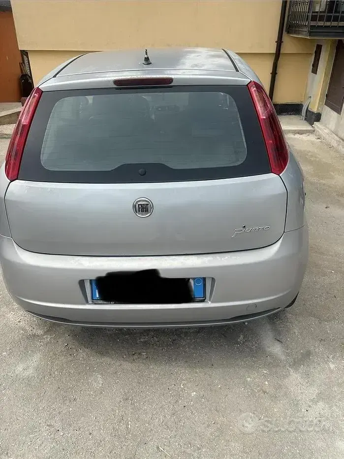 Usata Fiat Grande Punto 90 CV (66 kW) 2007 Grigio Utilitaria
