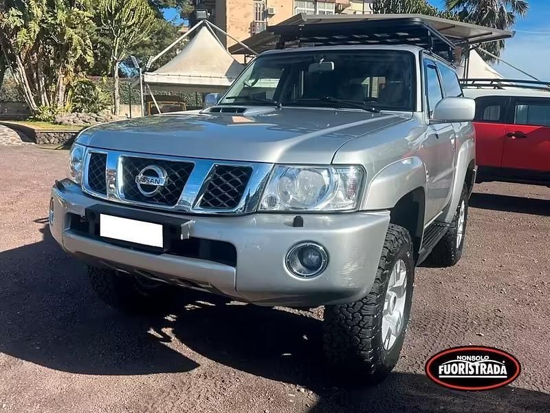 Usata Nissan Patrol 160 CV (117 kW) 2006 Argento SUV