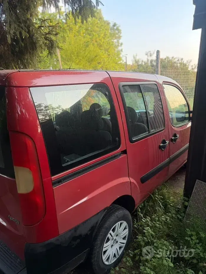 Usata Fiat Doblò 103 CV (75 kW) 2009 Monovolume