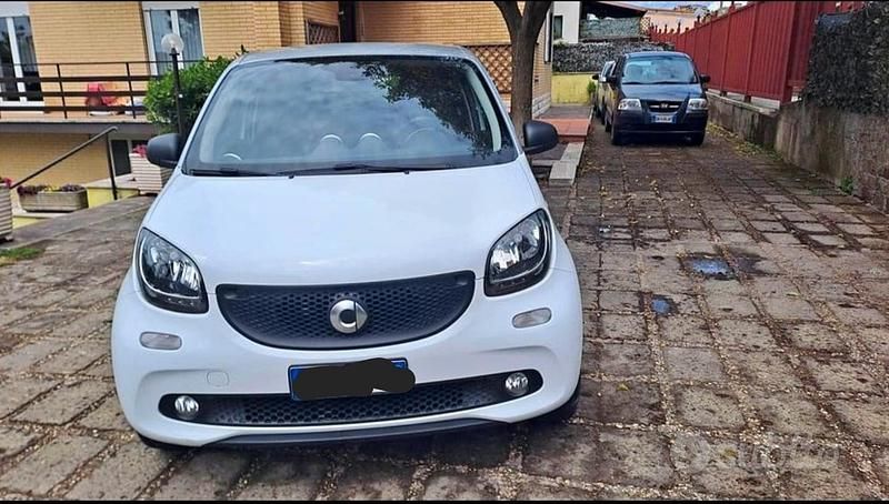 Usata Smart ForFour Prime 71 CV (52 kW) 2017 Bianco Utilitaria