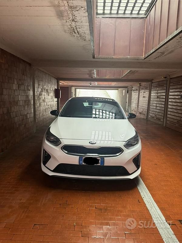 Usata Kia ProCeed 136 CV (100 kW) 2019 Bianco Station wagon