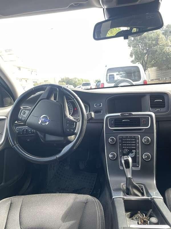 Usata Volvo V60 CC Momentum 150 CV (110 kW) 2017 Station wagon