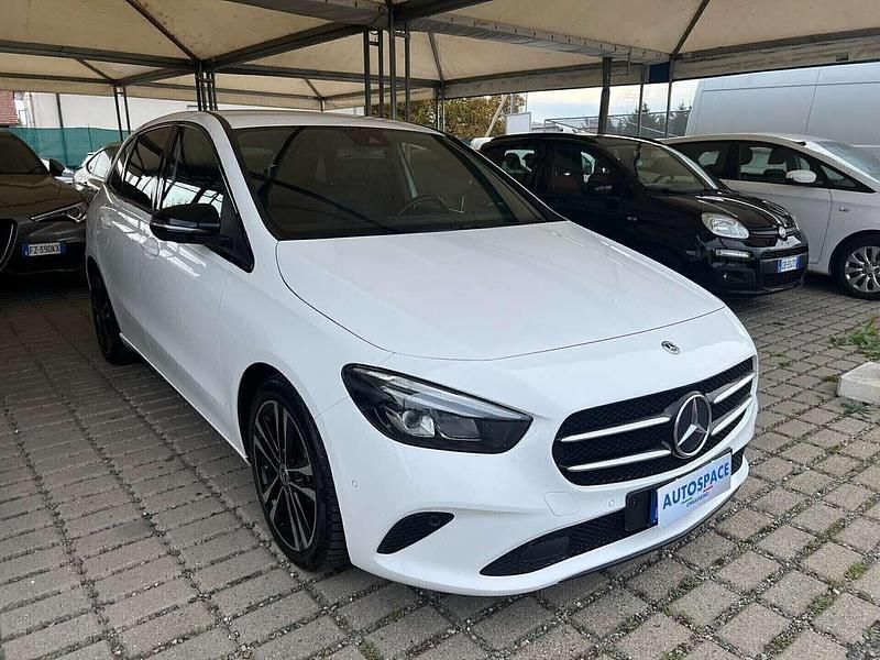 Usata Mercedes B200 Prestige 163 CV (119 kW) 2020 Bianco Monovolume