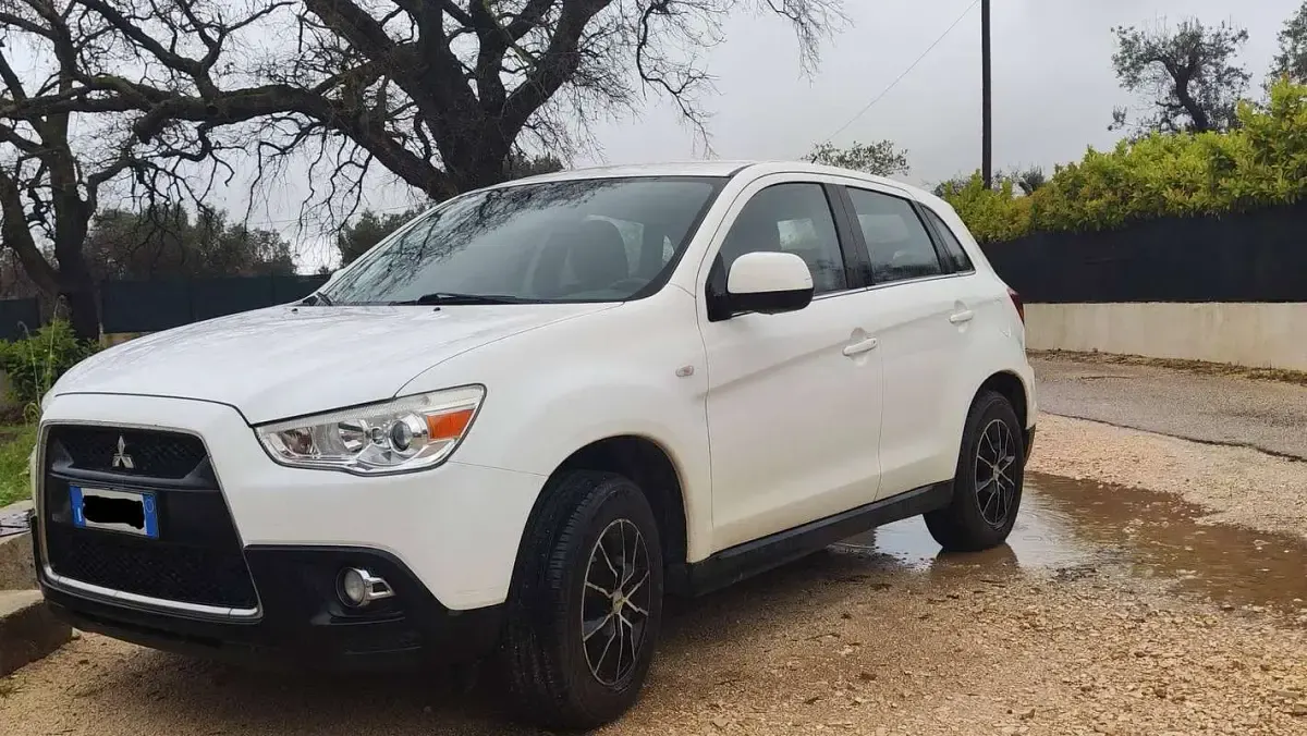 Usata Mitsubishi ASX Invite 150 CV (110 kW) 2013 Bianco SUV