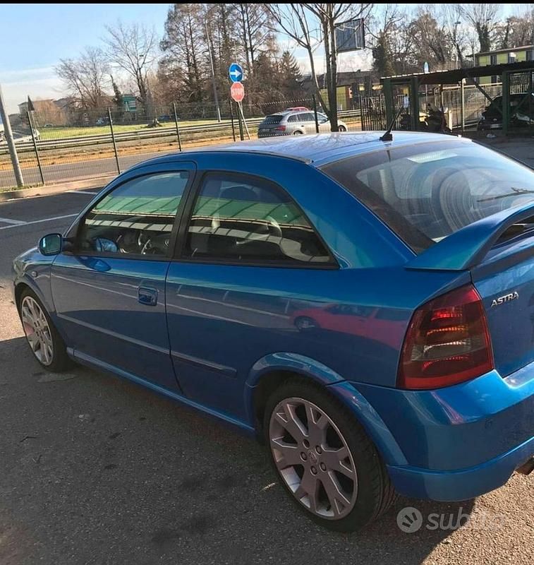 Usata Opel Astra OPC 2003 Blu Berlina