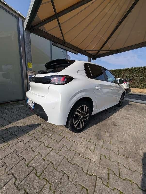 Usata Peugeot 208 Allure 75 CV (55 kW) 2023 Bianco Utilitaria