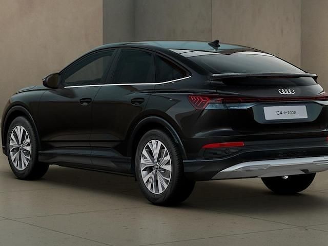 Nuova Audi Q4 e-tron Advanced Plus 210 kW (286 CV) 2025 Nero mythos metallizzato SUV