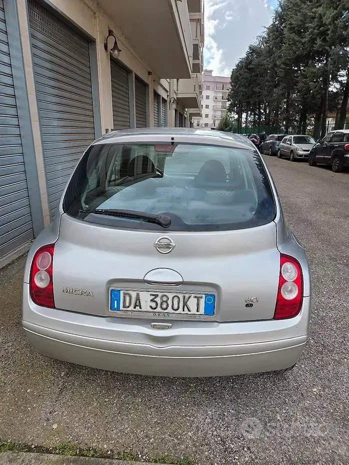 Usata Nissan Micra 86 CV (63 kW) 2006 Grigio Berlina