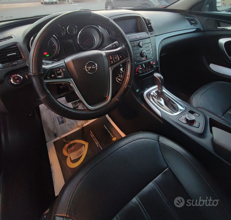 Usata Opel Insignia Sport 160 CV (117 kW) 2011 Nero Station wagon