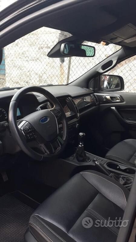 Usata Ford Ranger 213 CV (156 kW) 2021 Nero Pick-up