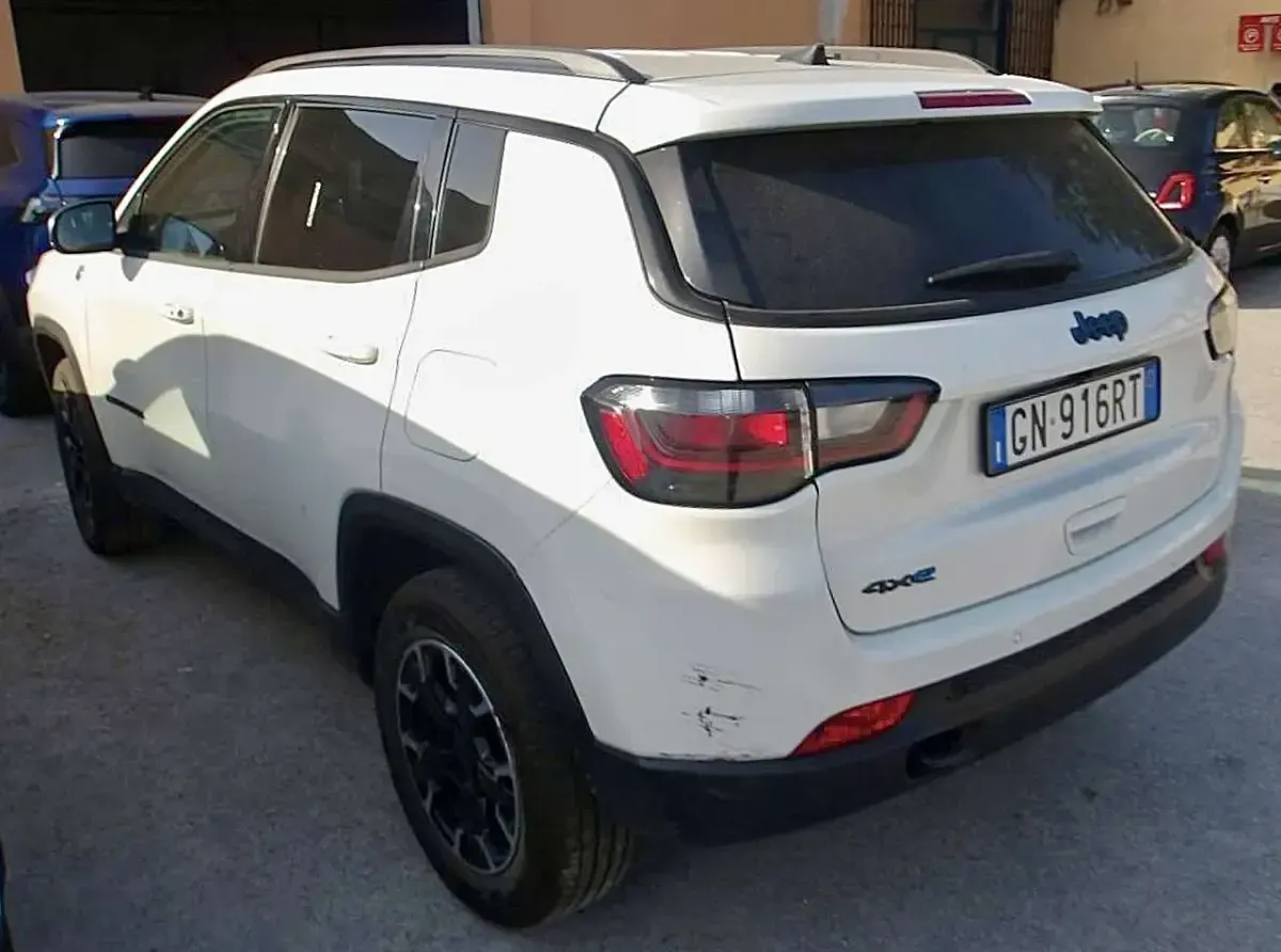 Usata Jeep Compass Trailhawk 179 CV (131 kW) 2023 Bianco SUV
