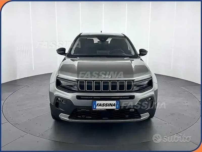 Nuova Jeep Avenger Summit 100 CV (73 kW) 2026 Grigio SUV
