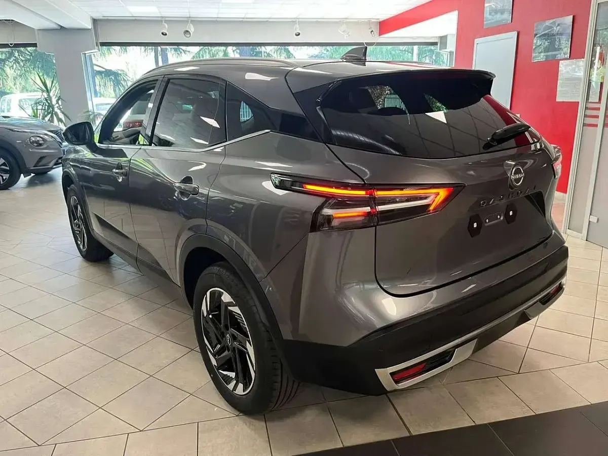Nuova Nissan Qashqai N-Connecta 158 CV (116 kW) 2026 Grigio SUV