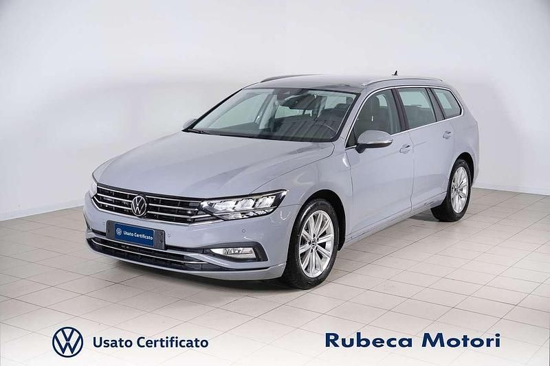 Usata VW Passat Business 150 CV (110 kW) 2023 Grigio Station wagon