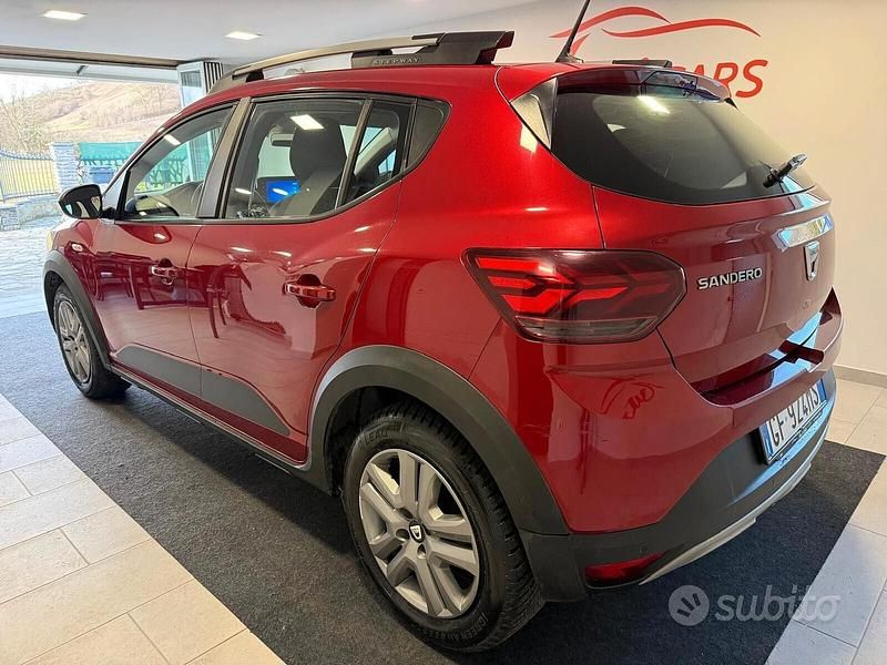 Usata Dacia Sandero Comfort 100 CV (73 kW) 2021 Rosso Berlina