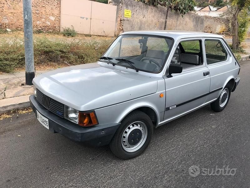 Käytetty Fiat 127 50 HP (36 kW) 1987 Harmaa Viistoperä