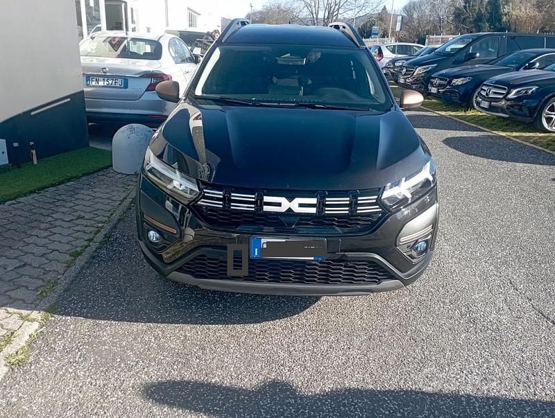 Usata Dacia Jogger Extreme 101 CV (74 kW) 2025 Nero Monovolume