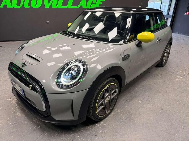 Usata Mini Cooper SE Resolute Edition 75 kW (102 CV) 2023 Grigio Utilitaria
