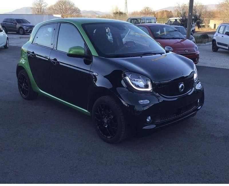 Usata Smart ForFour Electric Drive Passion 41 kW (56 CV) 2018 Utilitaria