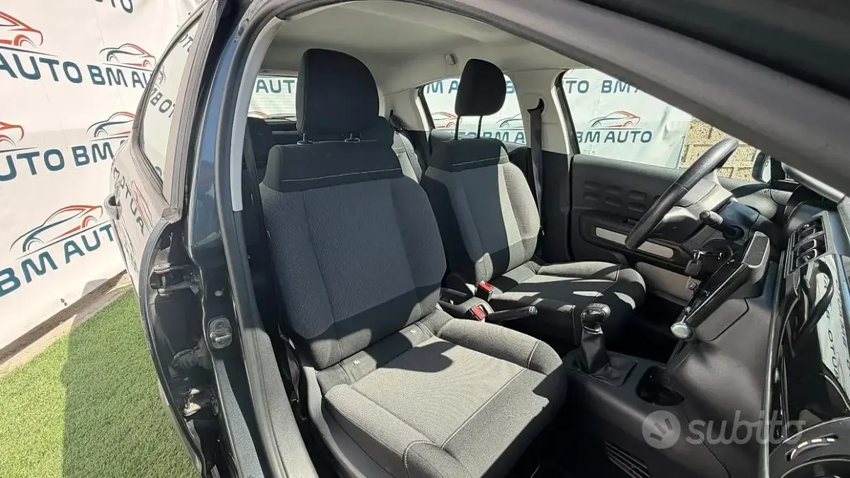 Begagnad Citroën C3 Feel 68 HK (50 kW) 2017 Grå Sedan