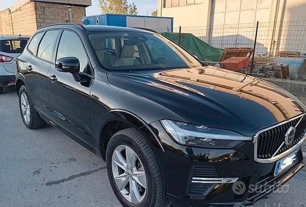 Nero Usata 2022 Volvo XC60 SUV | 34.500 € (Buon prezzo) - Immagine 1/4