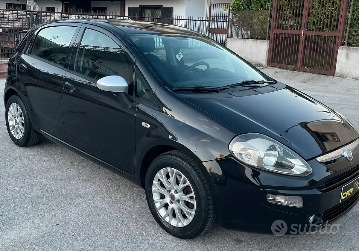 Usata Fiat Punto Evo 95 CV (69 kW) 2011 Nero Utilitaria