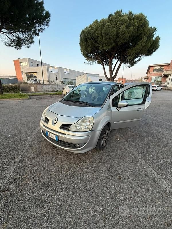 Usata Renault Modus 2008 Grigio Monovolume