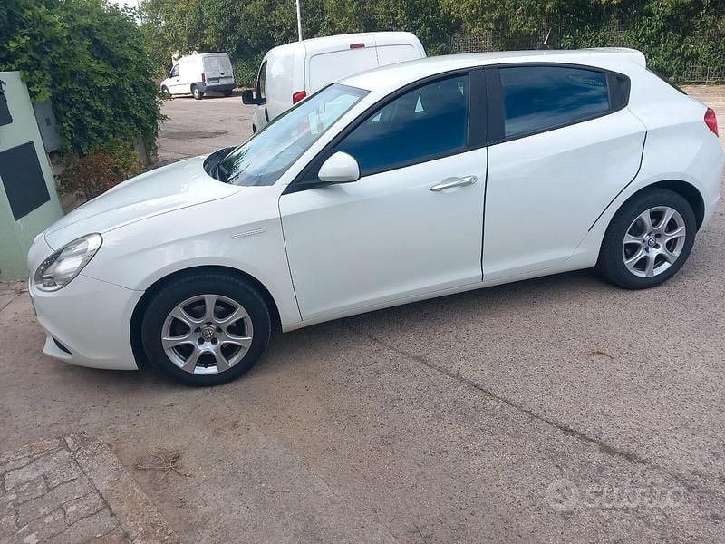 Usata Alfa Romeo Giulietta 2013 Bianco Utilitaria