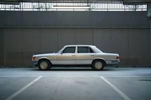 Usata Mercedes 450 286 CV (210 kW) 1976 Argento Berlina